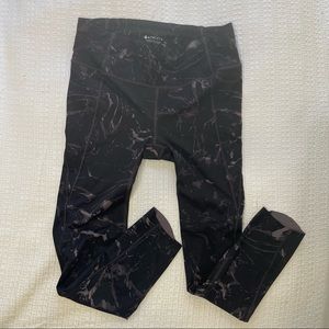 Athleta Velocity stash pocket 7/8 tight legging